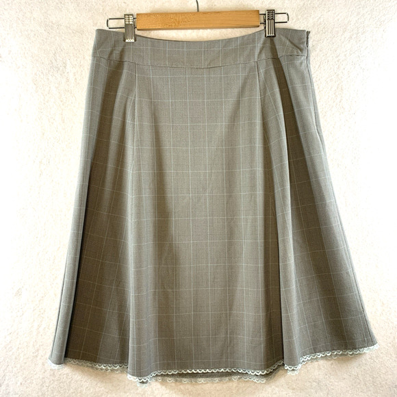 VTG Old‎ Navy Plaid Skirt Sz 8 Gray Light Academia Coquette Soft Girl Lace Trim - Picture 1 of 12